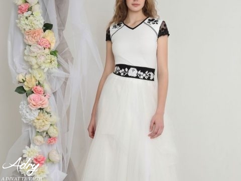 Kalocsastyle menyasszonyi ruha 2018